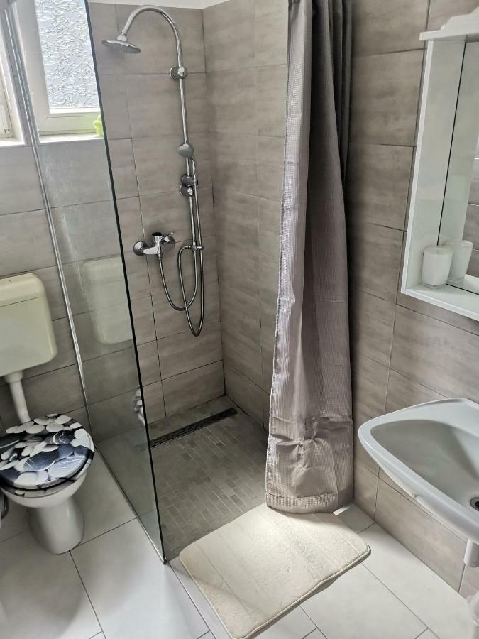 Guest House Surina App Surina'S Green Holiday Rupa Экстерьер фото