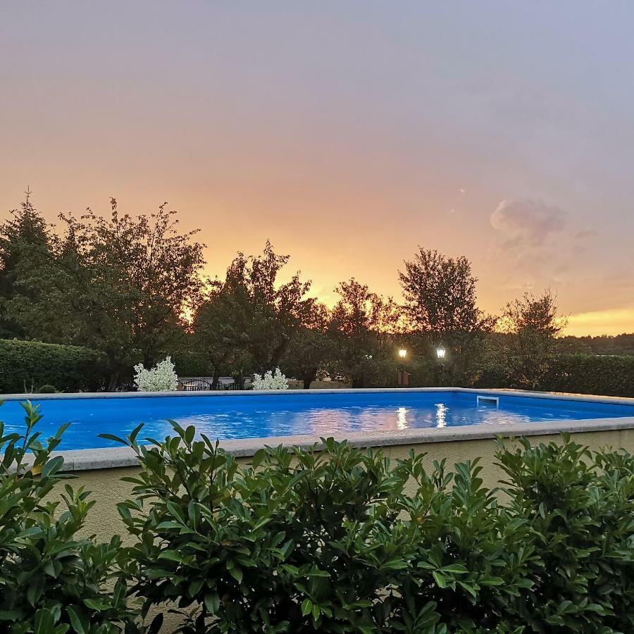 Guest House Surina App Surina'S Green Holiday Rupa Экстерьер фото